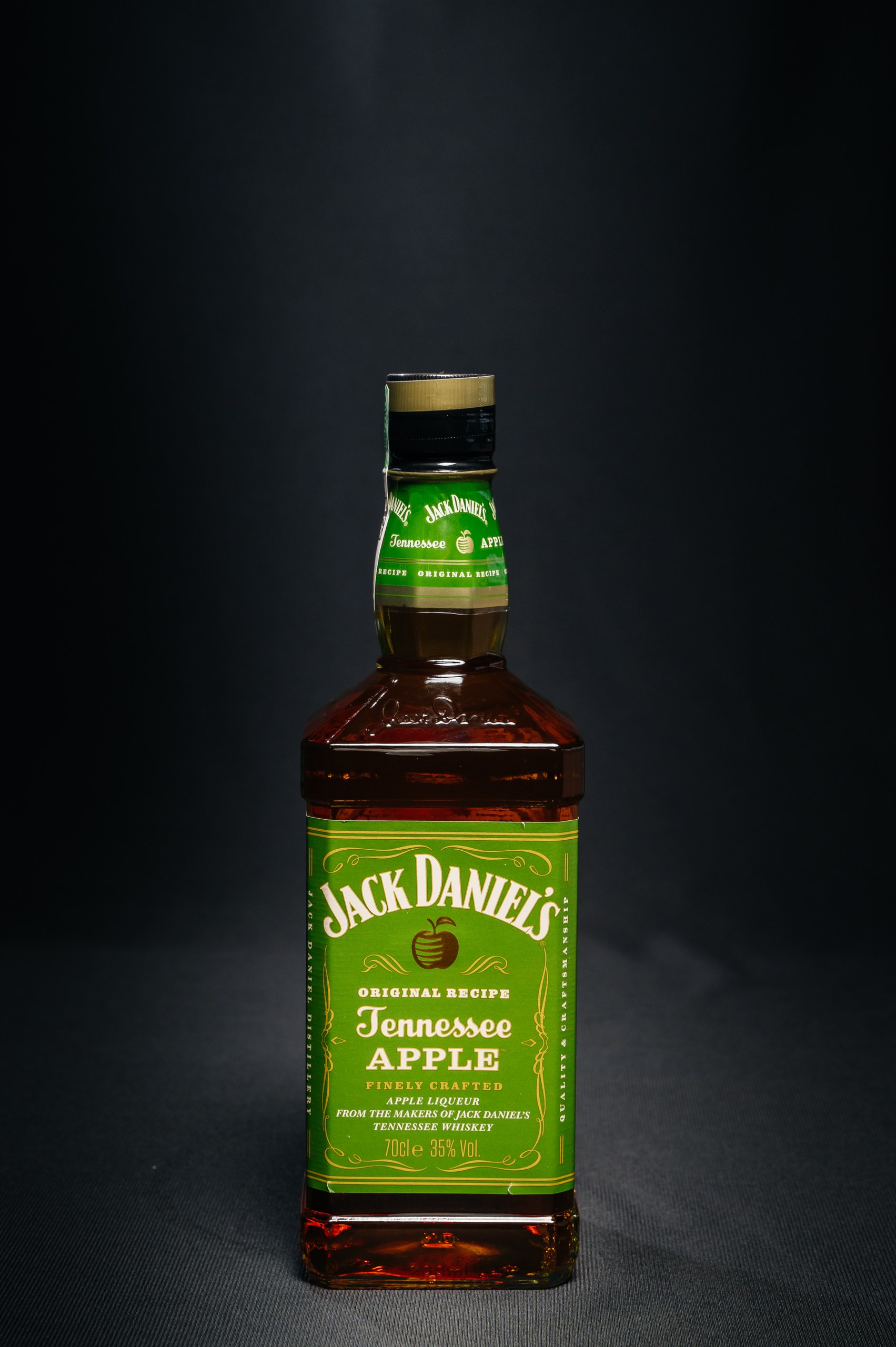 Jack DANIEL’ s APPLE